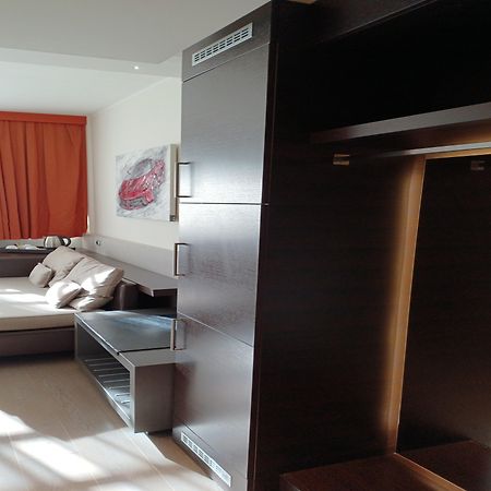 Rmh Modena Des Arts Hotel Kültér fotó