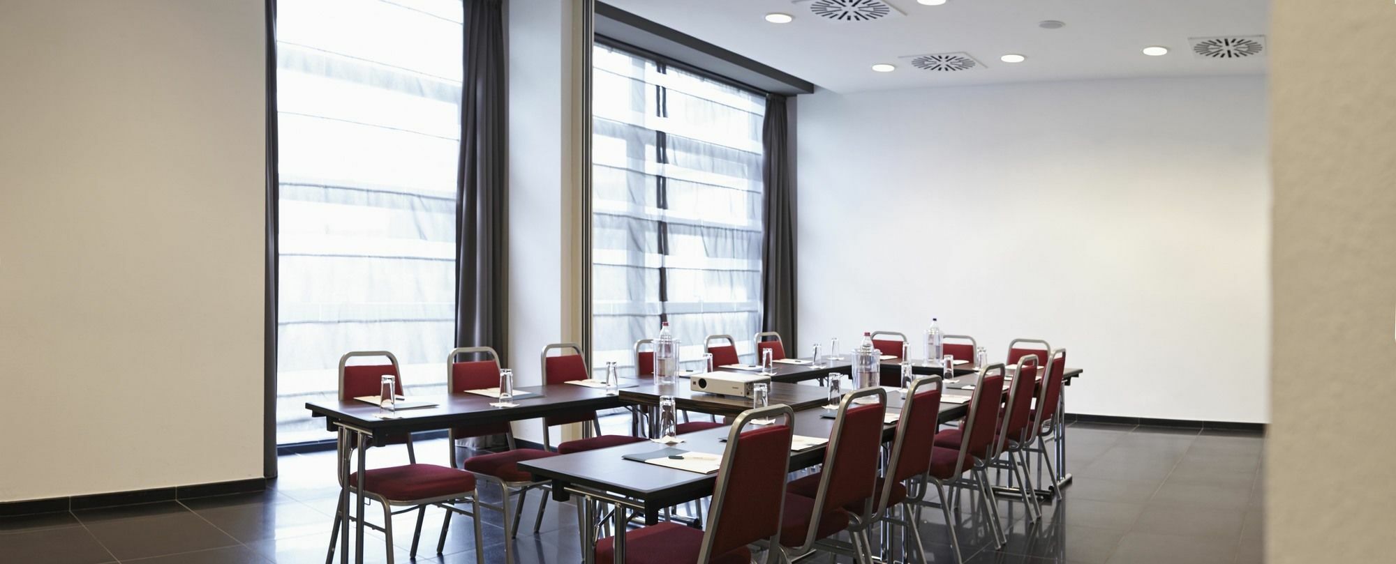 Rmh Modena Des Arts Hotel Kültér fotó